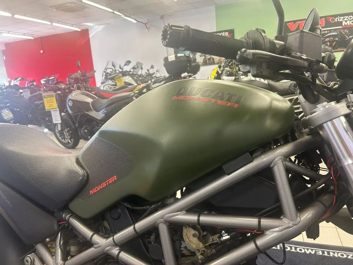Ducati Monster 620 Dark (2003 - 06) (2)