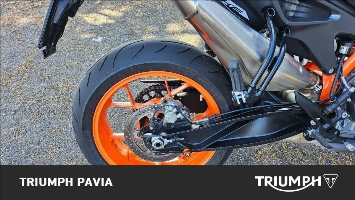 KTM 890 Duke R (2021 - 23) (17)