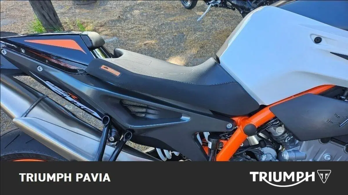 KTM 890 Duke R (2021 - 23) (18)