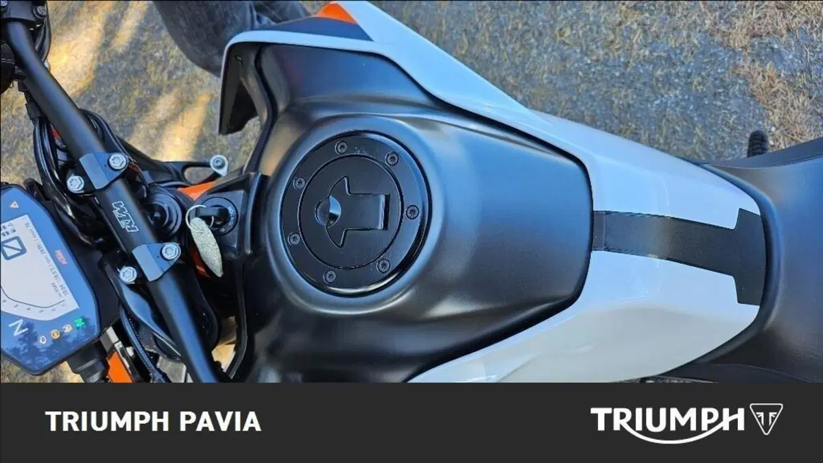 KTM 890 Duke R (2021 - 23) (25)
