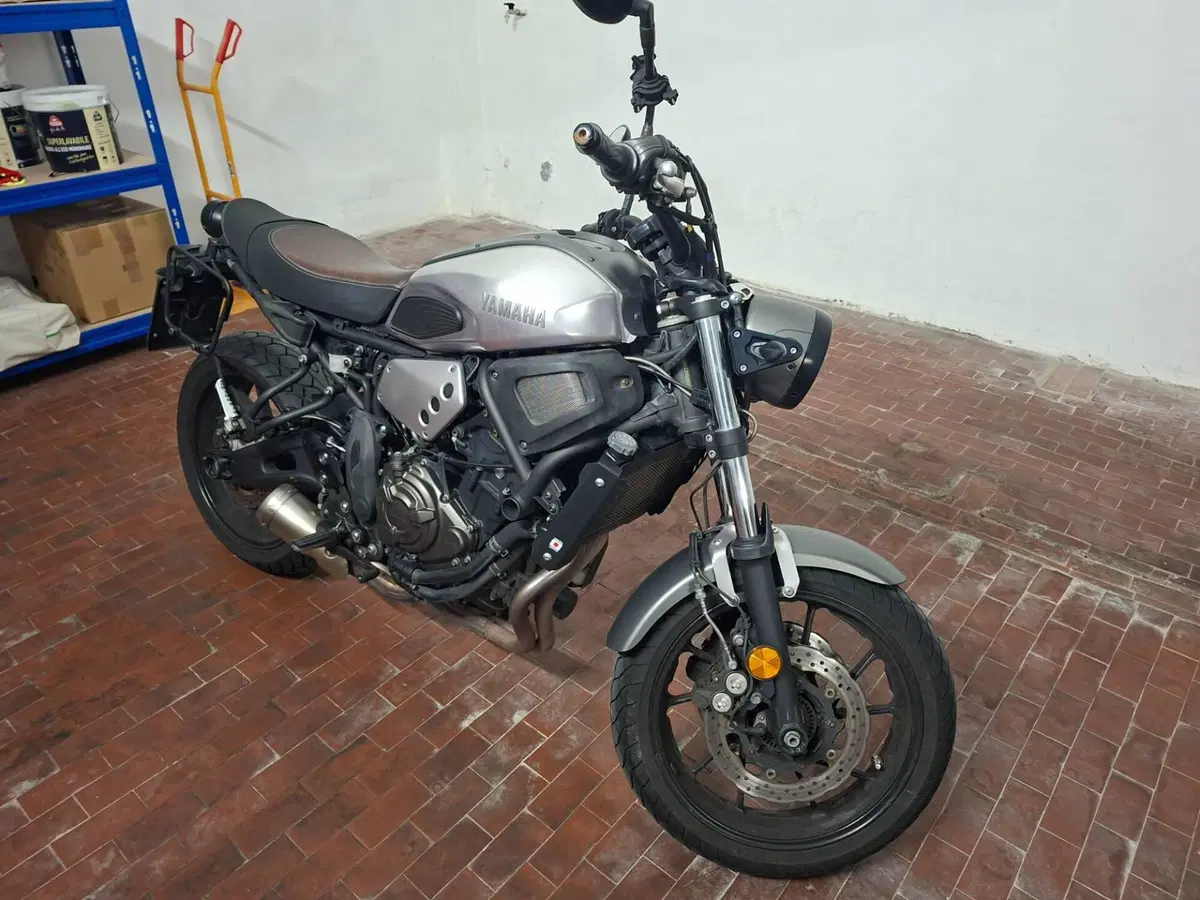 Yamaha XSR 700 ABS (2016 - 20) (2)