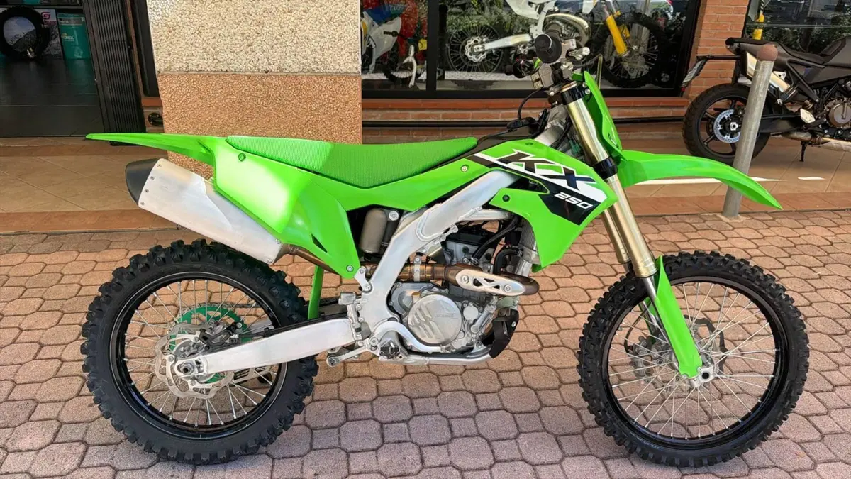 Kawasaki KX250F (2023)