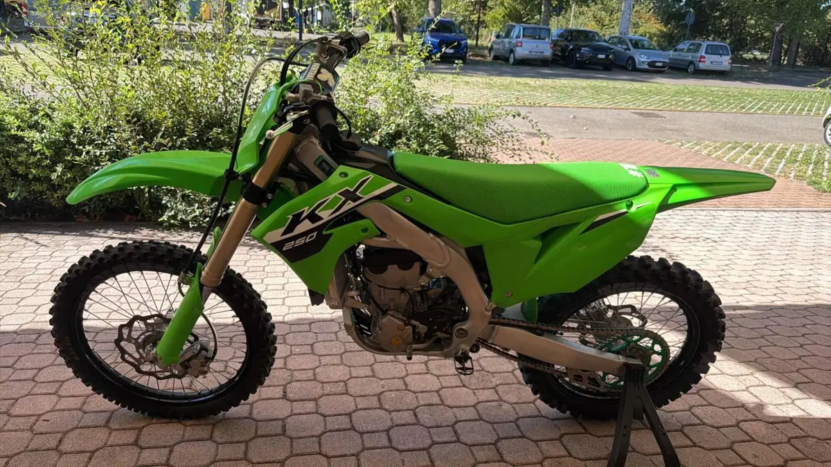 Kawasaki KX250F (2023) (7)
