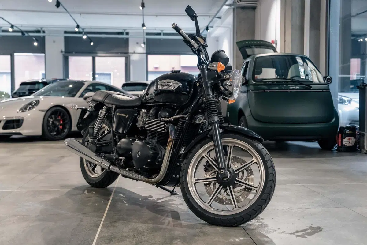 Triumph Bonneville T100 (2008 - 16) (5)