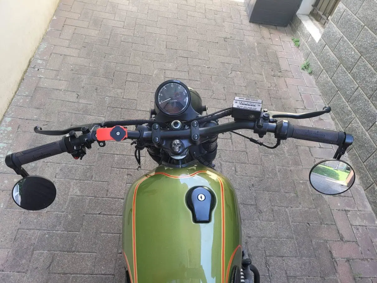 Yamaha XJ 550 (12)