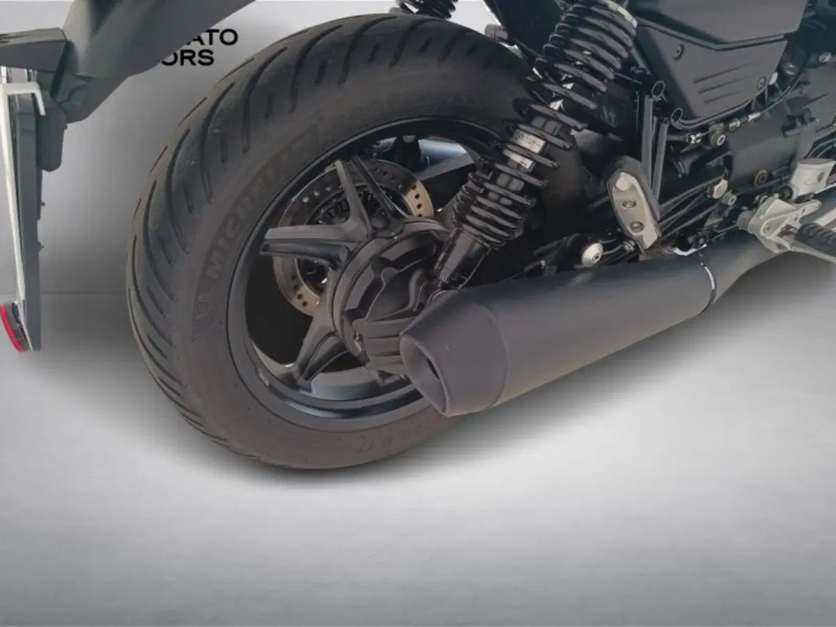 Moto Guzzi V7 850 Stone Special Abs (2021) (14)