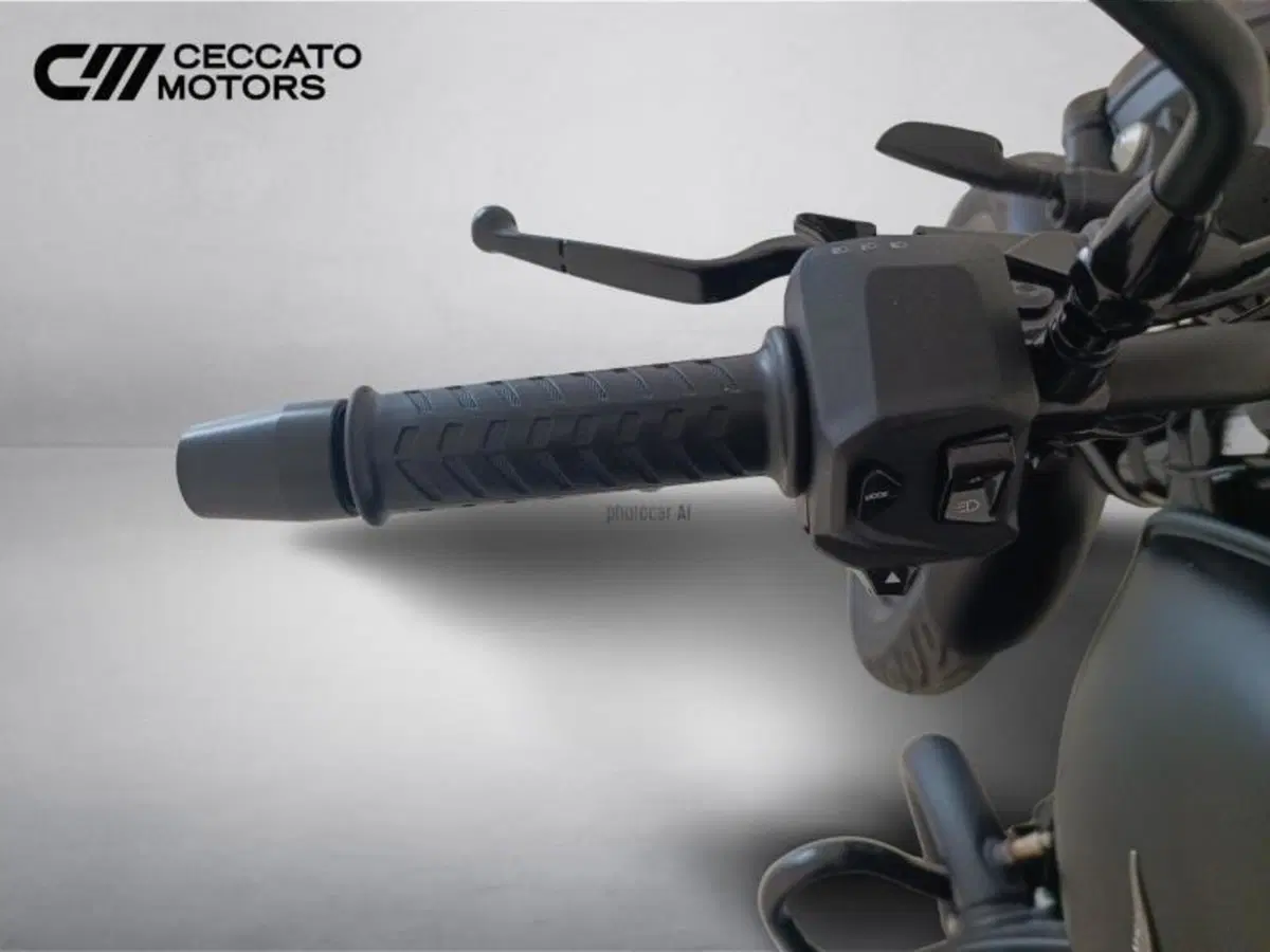 Moto Guzzi V7 850 Stone Special Abs (2021) (11)