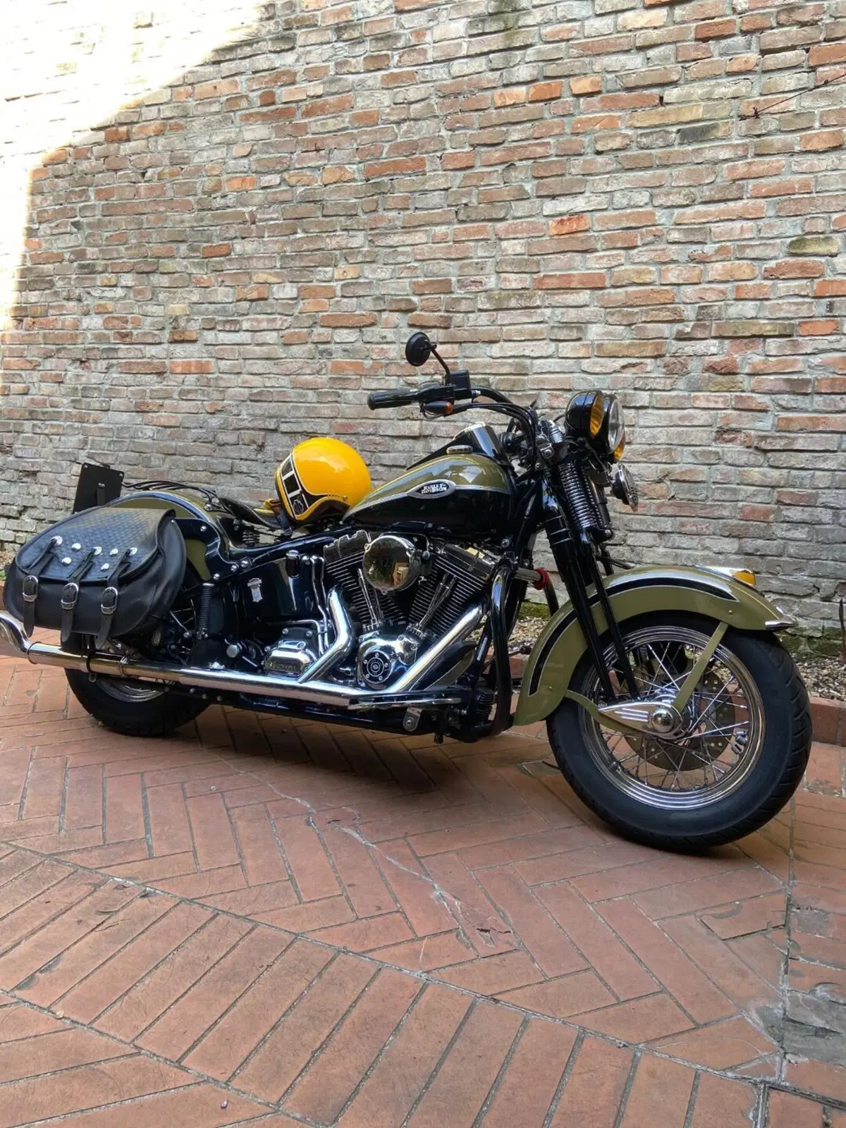 Harley-Davidson 1584 Springer Classic (2006 - 07) - FLSTSC (12)