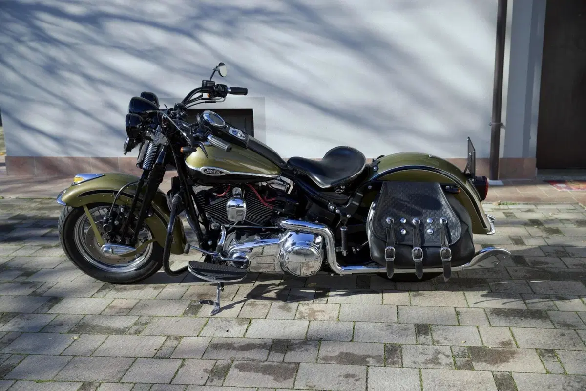 Harley-Davidson 1584 Springer Classic (2006 - 07) - FLSTSC (14)