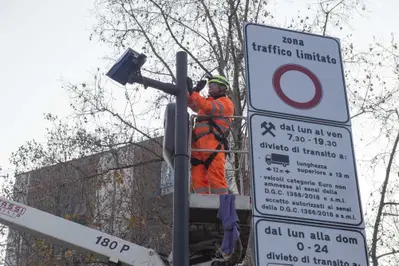Milano, ZTL Isola: dal 7 settembre scattano le multe automatiche