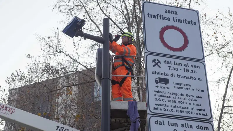 Milano, ZTL Isola: dal 7 settembre scattano le multe automatiche