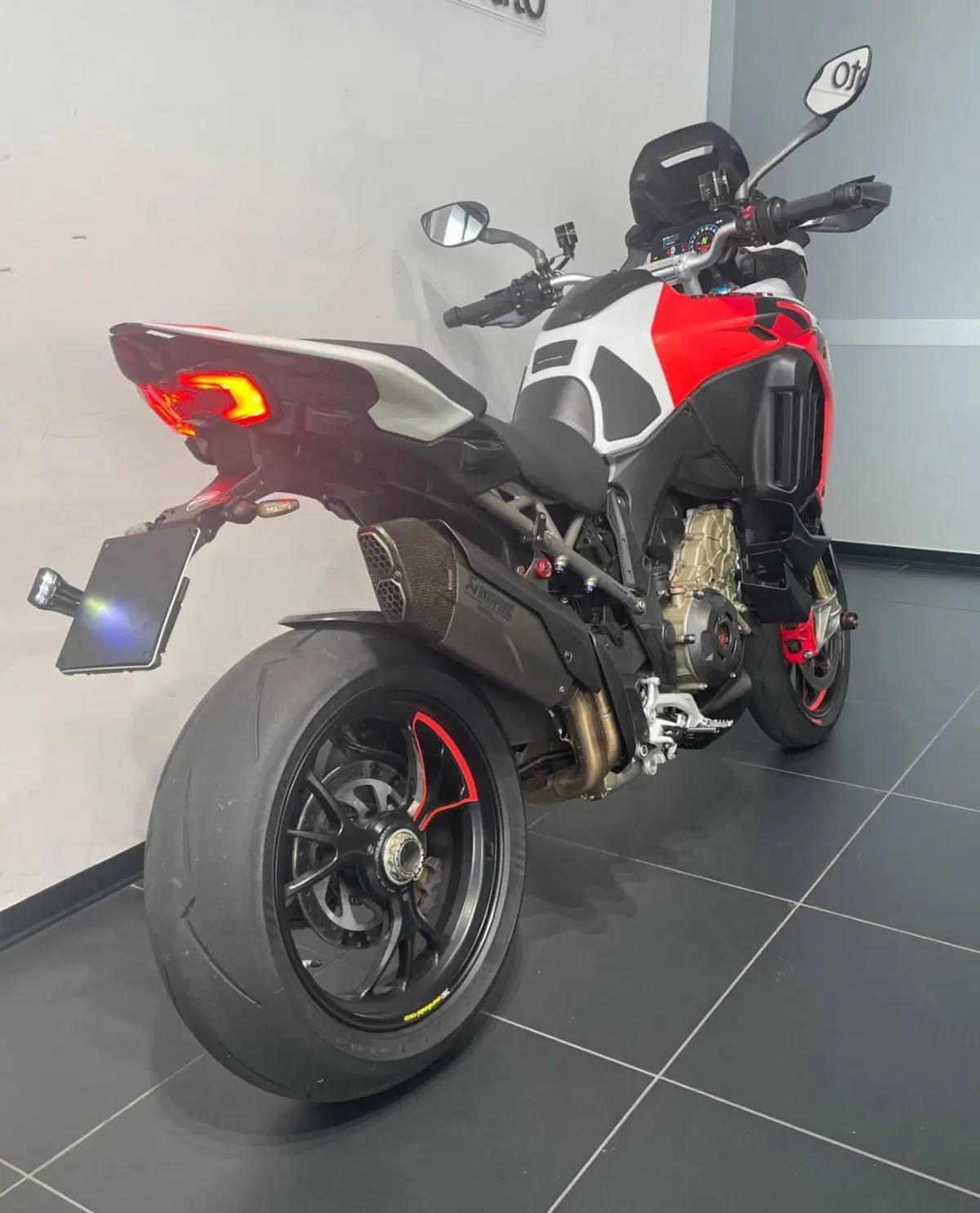 Ducati Multistrada V4 RS (2024 - 25) (4)