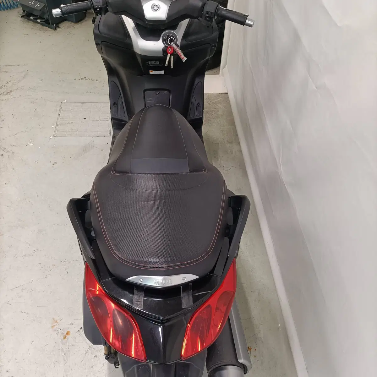 Yamaha X-Max 250 (2010 - 13) (4)