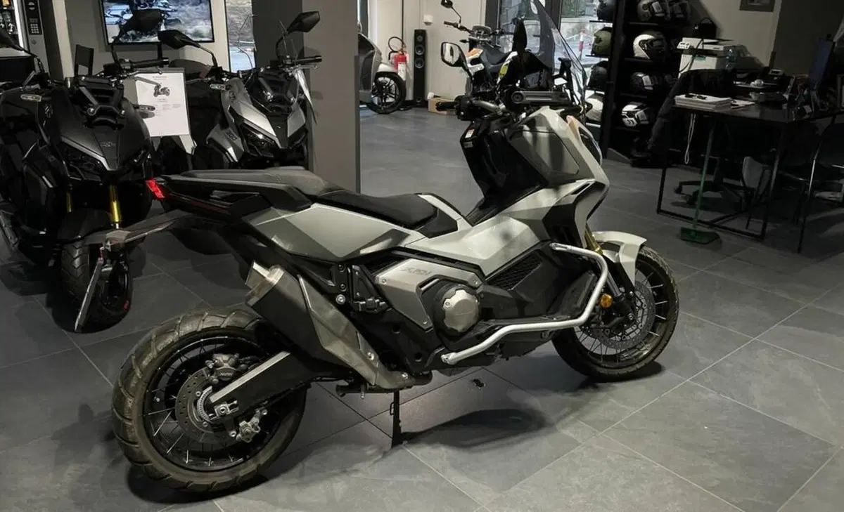 Honda X-ADV 750 DCT (2021 - 24) (2)