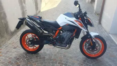 KTM 890 Duke R (2020) usata