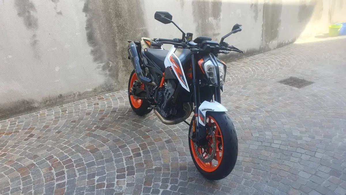 KTM 890 Duke R (2020) (3)