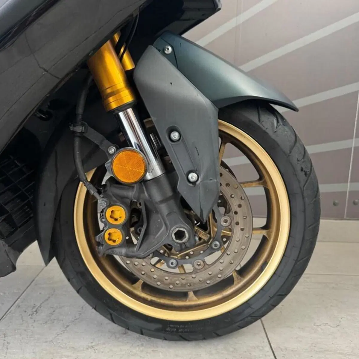 Yamaha T-Max 560 Tech Max (2022 - 24) (4)