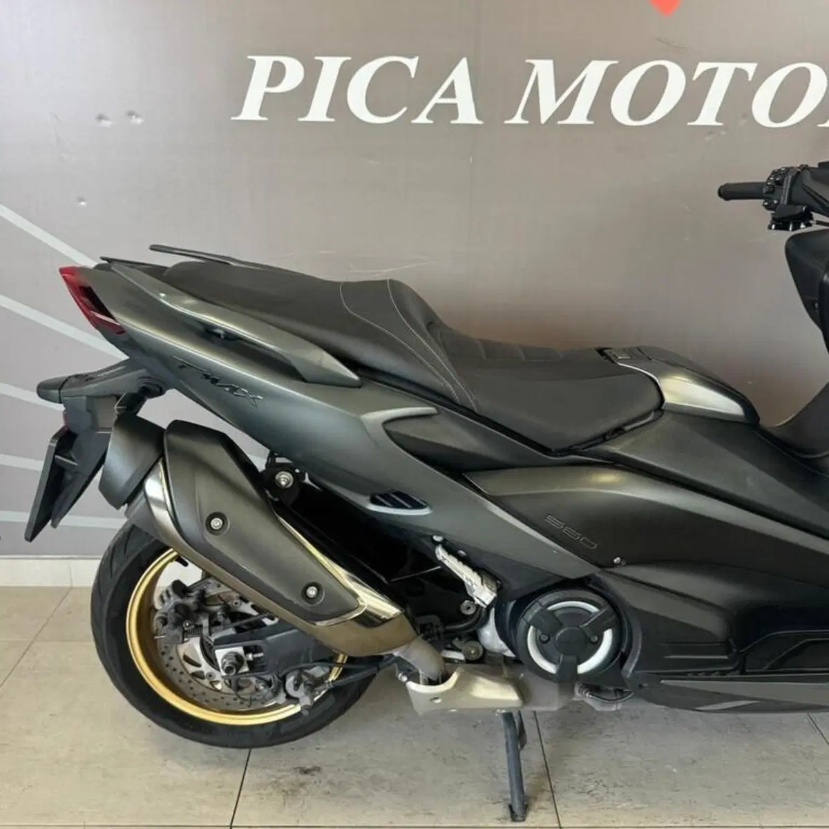 Yamaha T-Max 560 Tech Max (2022 - 24) (2)