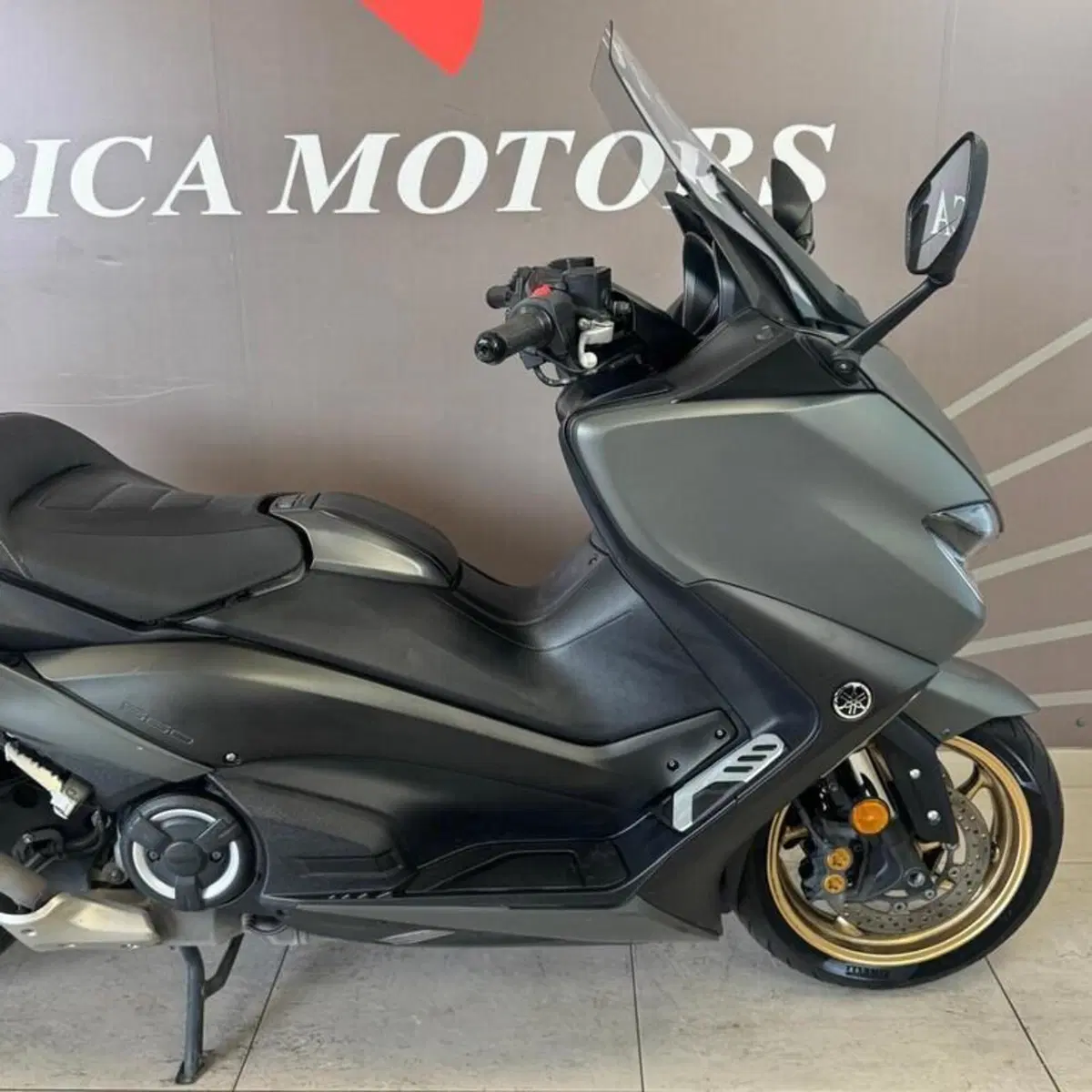 Yamaha T-Max 560 Tech Max (2022 - 24) (3)