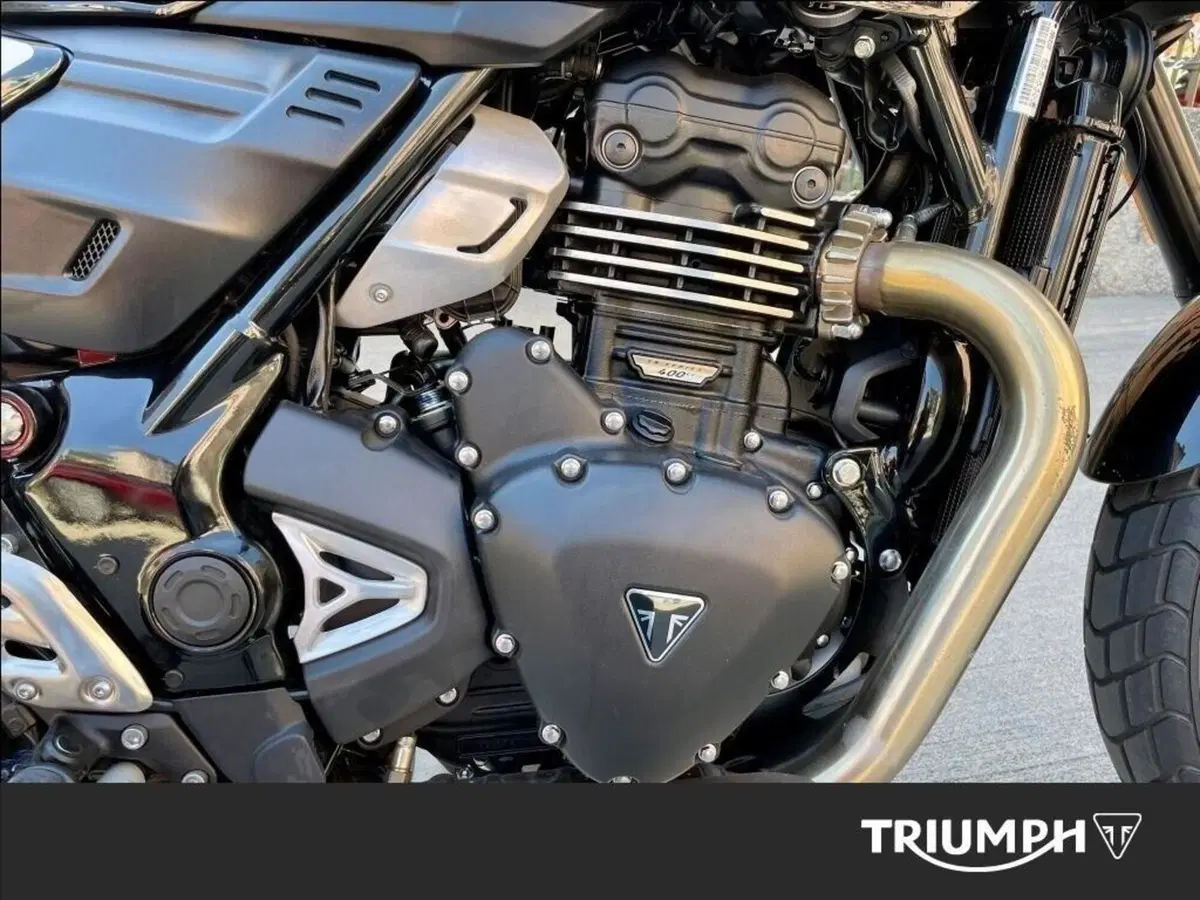 Triumph Tracker 400 (2026) (5)