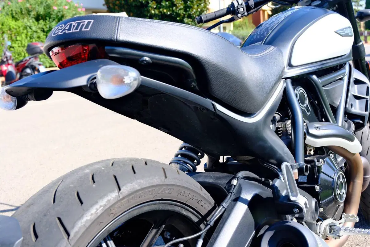 Ducati Scrambler 800 Icon Dark (2021 - 22) (6)