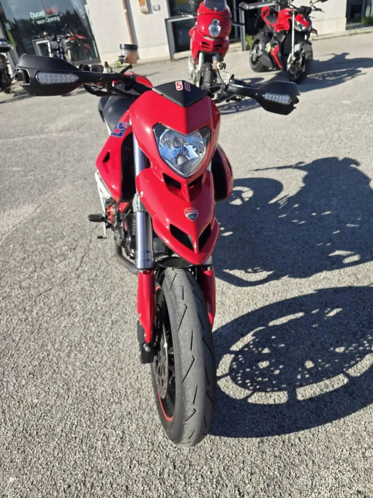 Ducati Hypermotard 1100 (2007 - 09) (7)