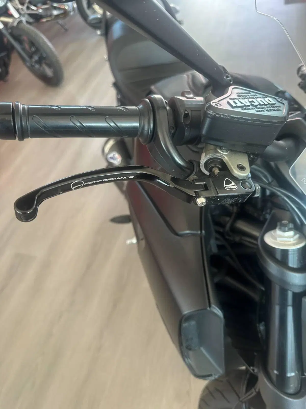 Ducati Diavel 1200 (2017 - 18) (6)