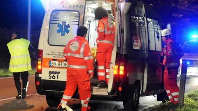 Bergamo, schianto moto-camion: gravi un uomo e un bimbo