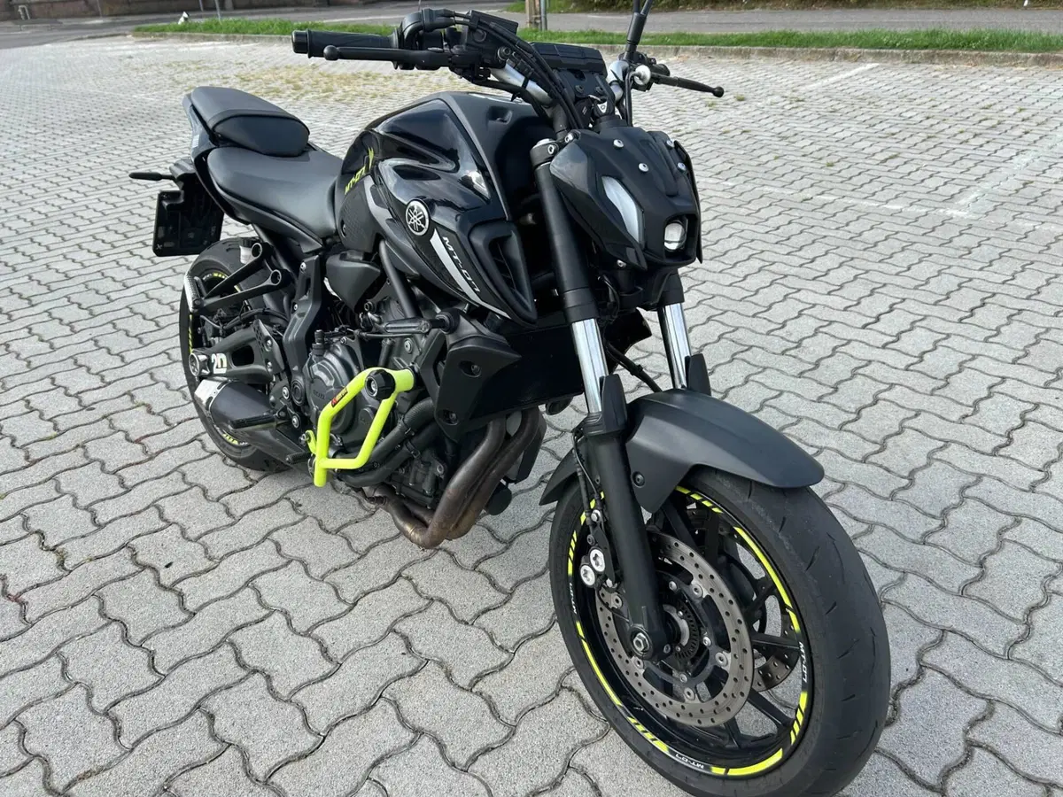 Yamaha MT-07 Pure (2023 - 25) (6)