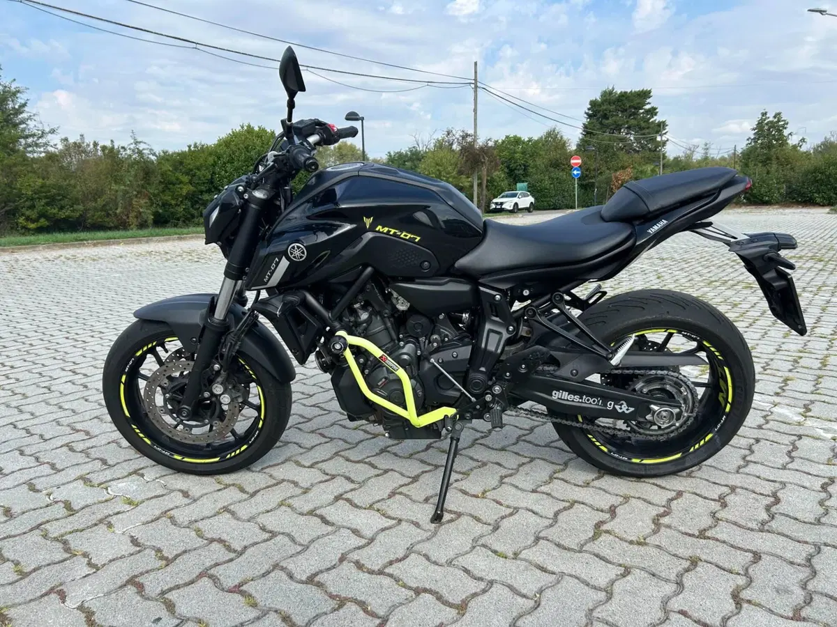 Yamaha MT-07 Pure (2023 - 25) (7)