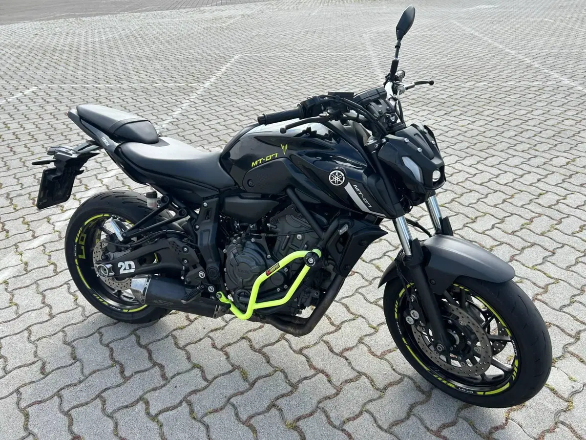 Yamaha MT-07 Pure (2023 - 25) (8)