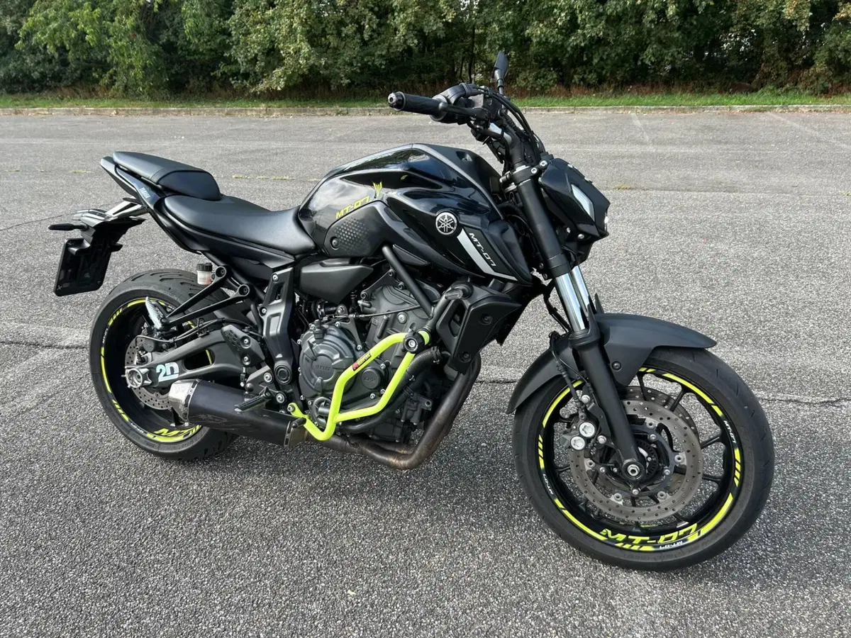 Yamaha MT-07 Pure (2023 - 25) (10)