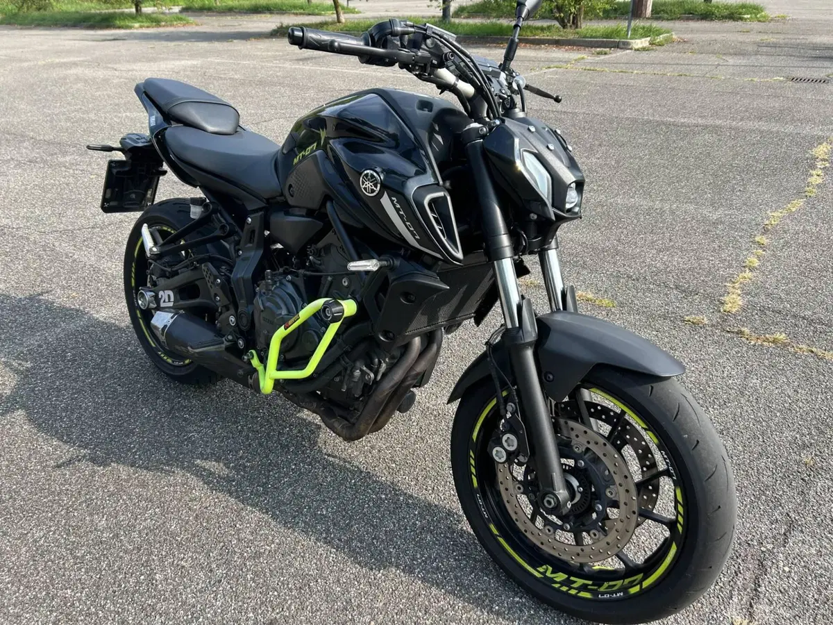 Yamaha MT-07 Pure (2023 - 25) (13)
