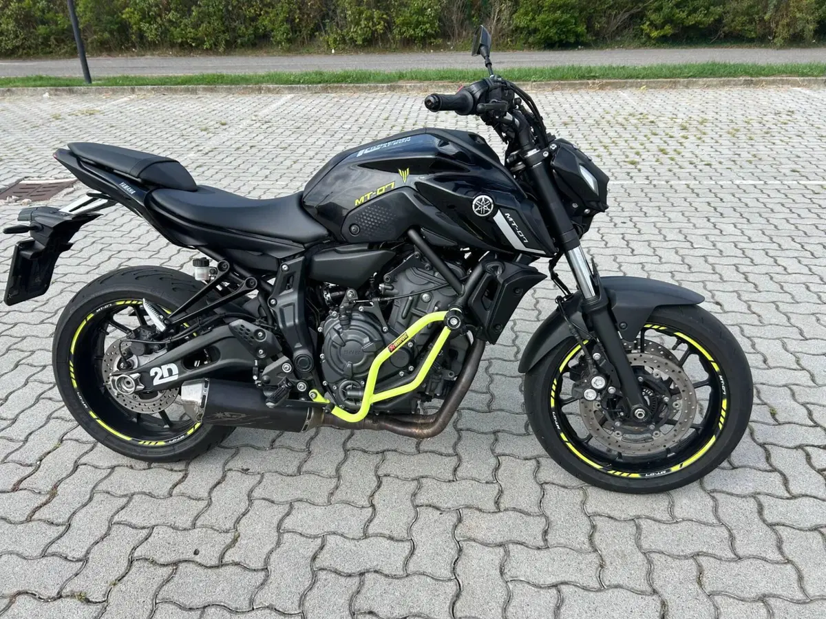Yamaha MT-07 Pure (2023 - 25)
