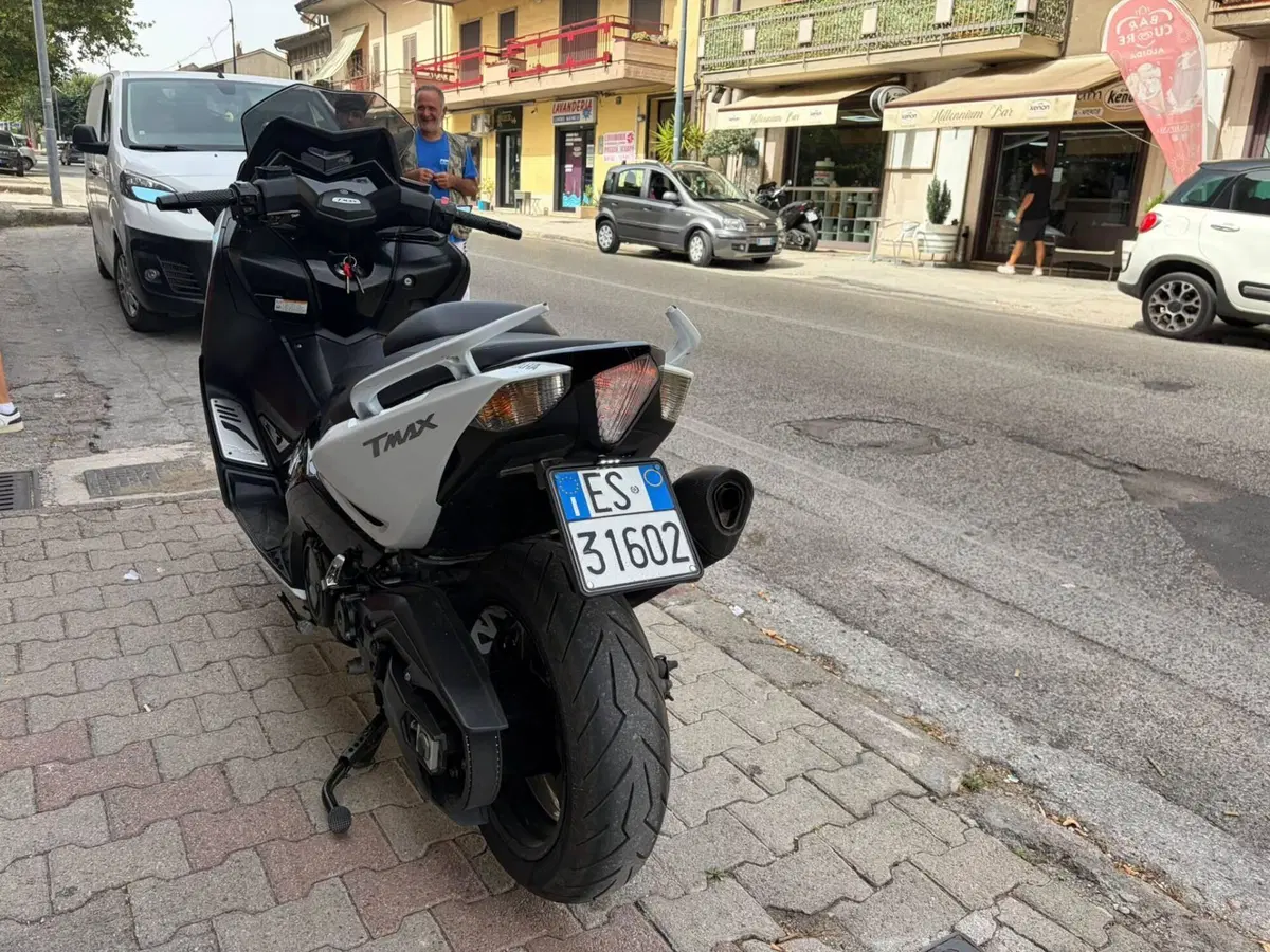 Yamaha T-Max 530 (2012 - 14) (4)