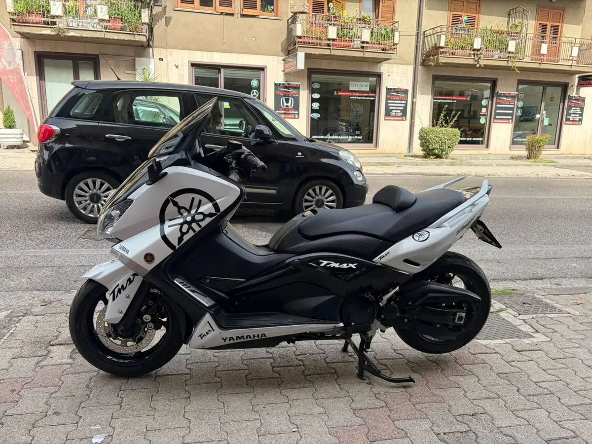 Yamaha T-Max 530 (2012 - 14) (3)