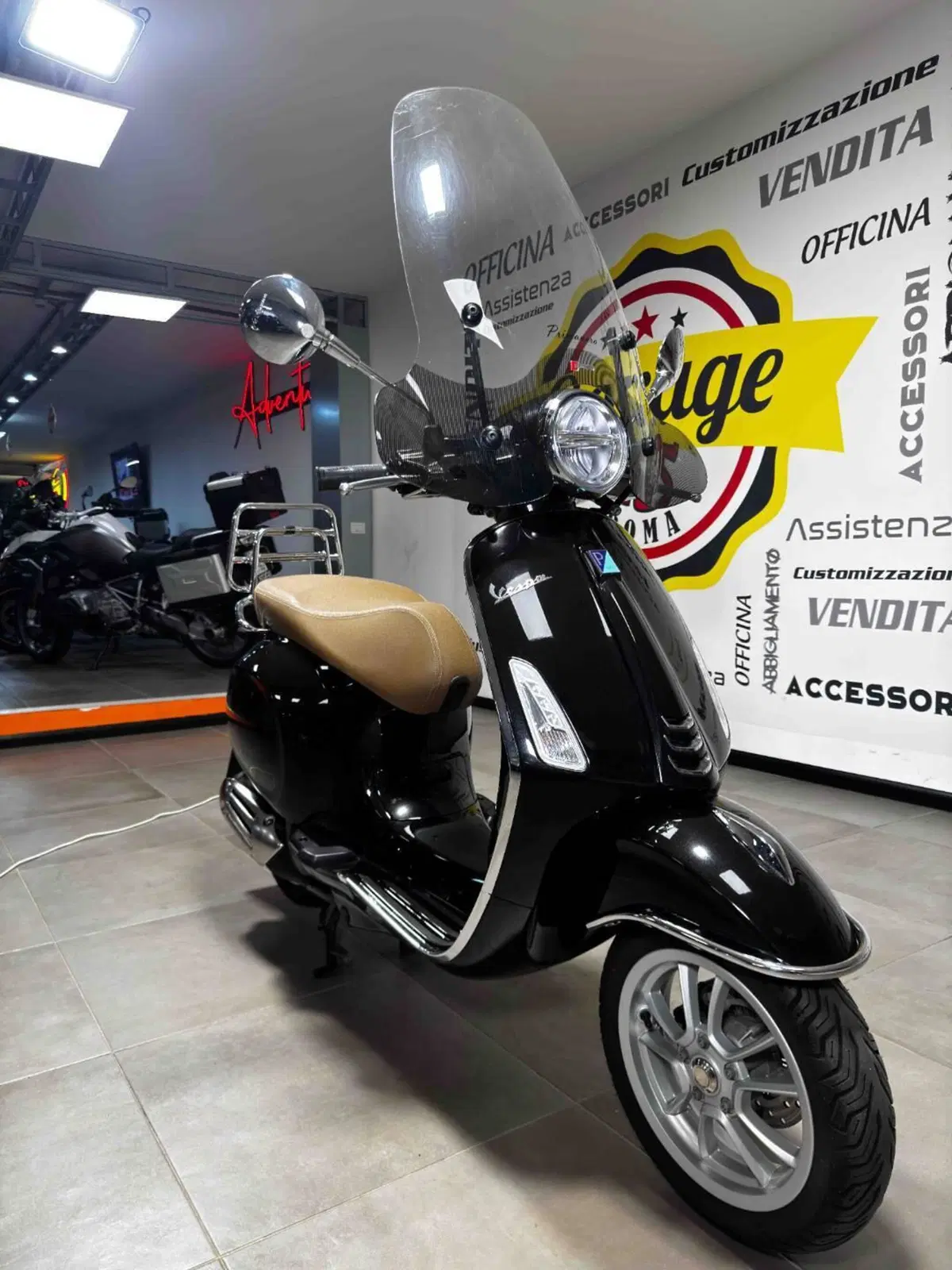 Vespa Primavera 150 (2024 - 25) (2)