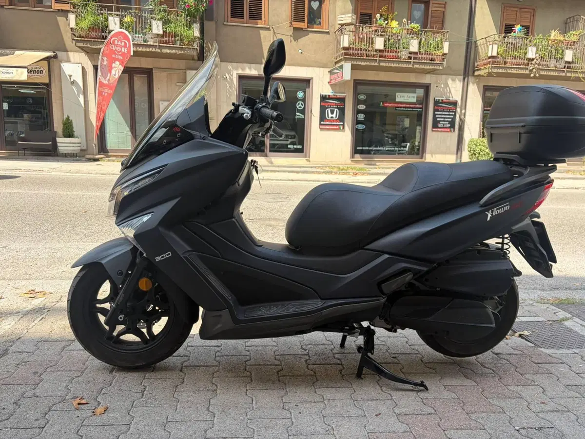 Kymco X-Town 300i ABS (2016 - 20) (4)
