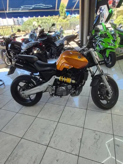 Yamaha MT-03 (2006 - 14) usata