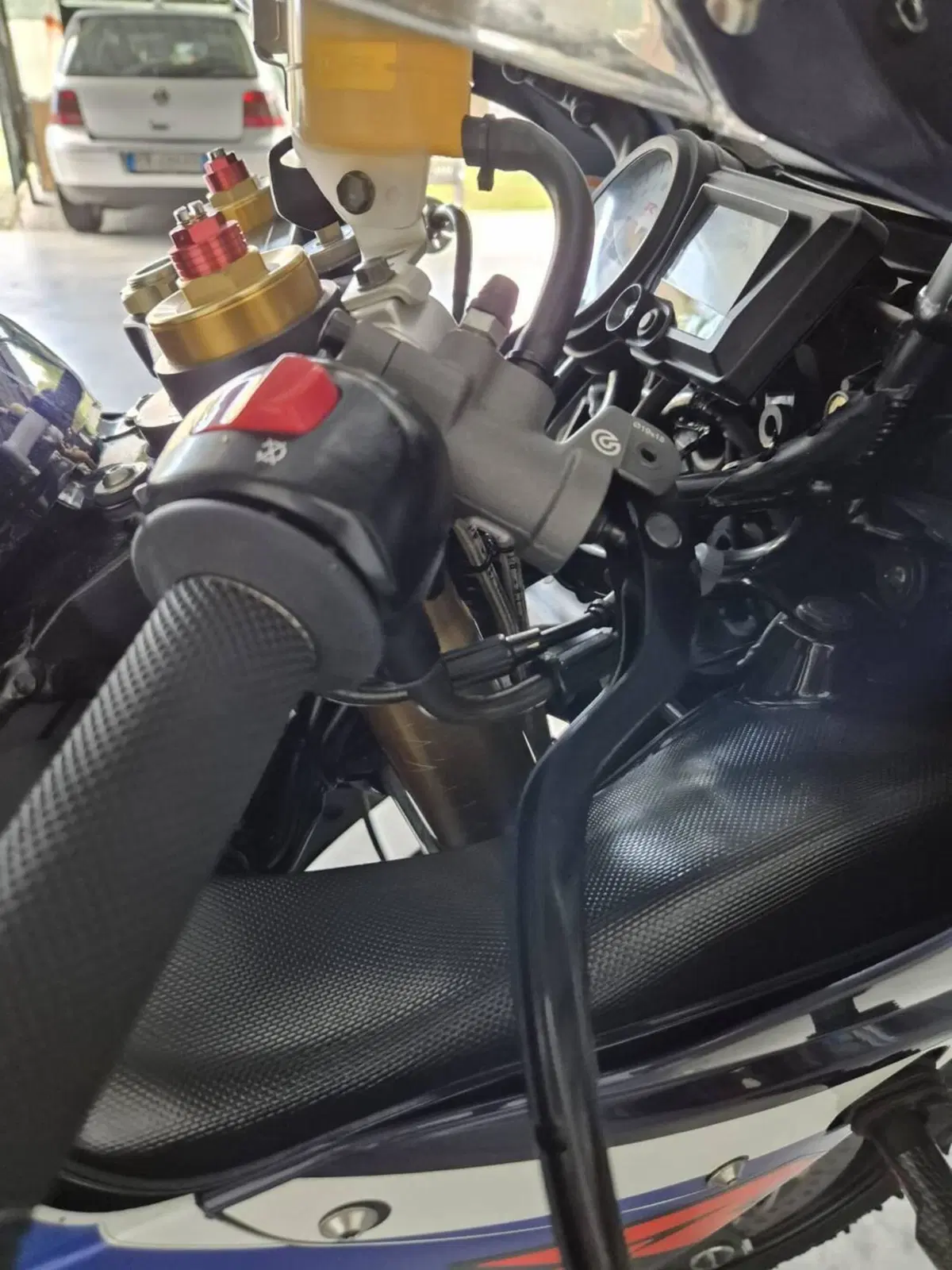 Suzuki GSX-R1000 (2003 - 04) (6)