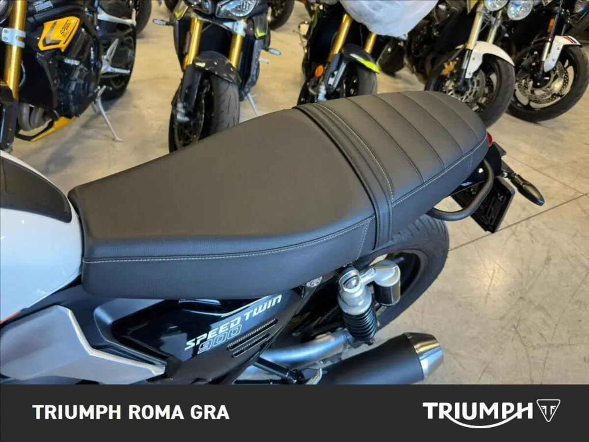 Triumph Speed Twin 900 (2025 - 26) (16)