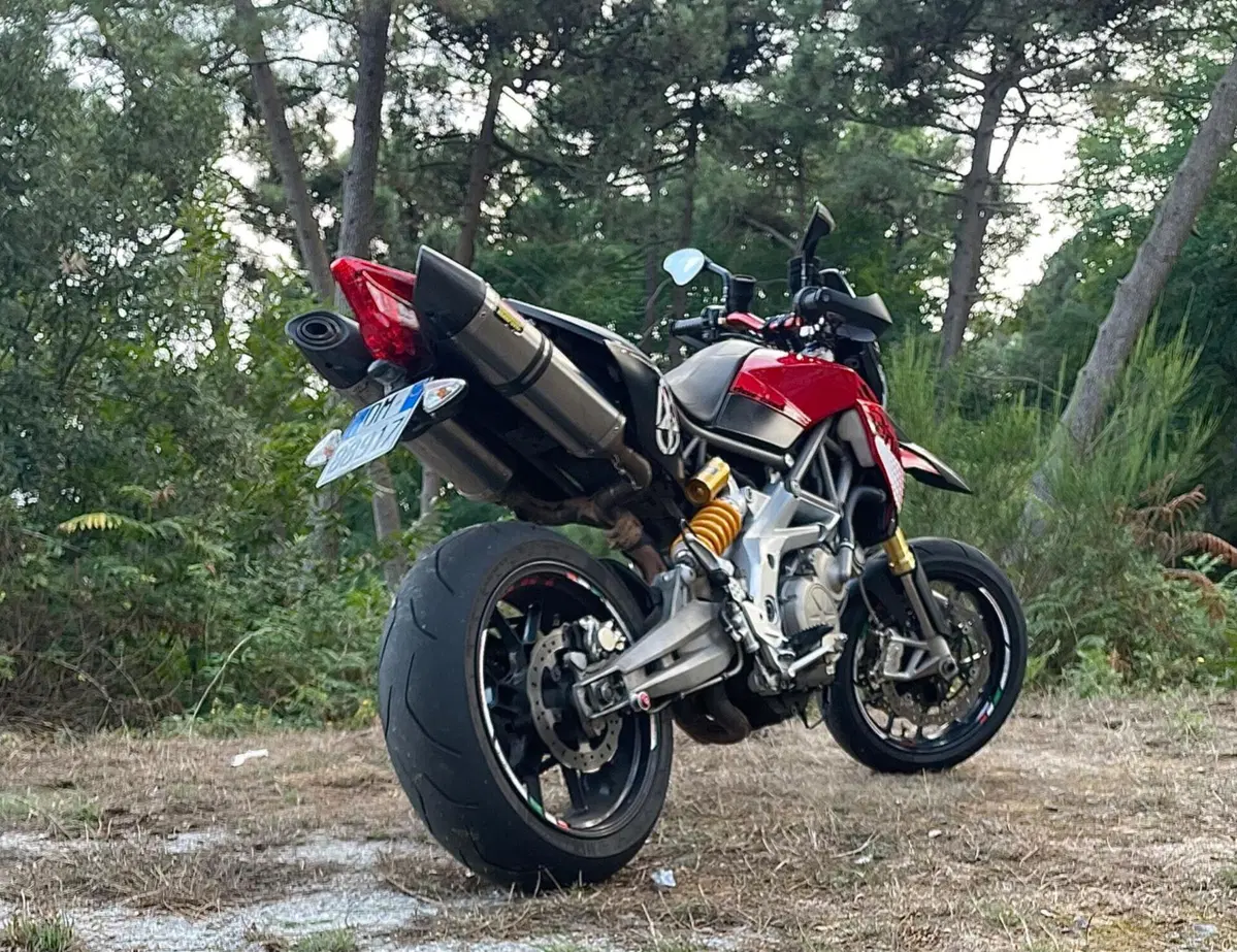 Aprilia Dorsoduro 750 (2009 - 14) (4)