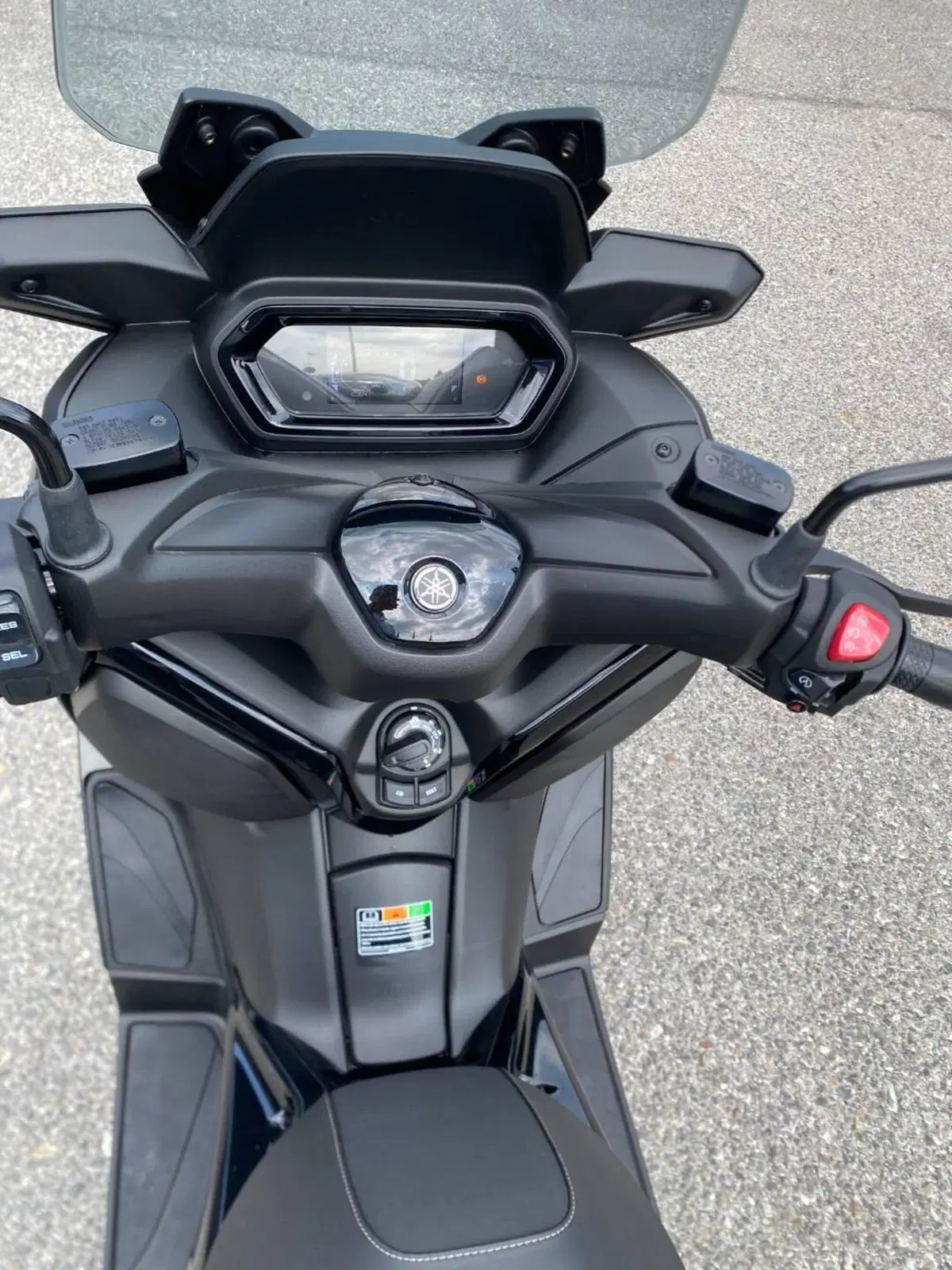 Yamaha X-Max 125 (2021 - 24) (5)