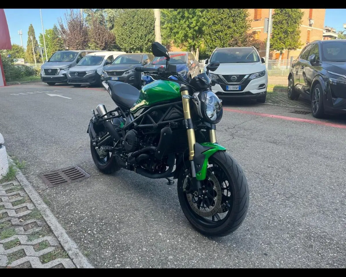Benelli 752 S (2022 - 25) (3)