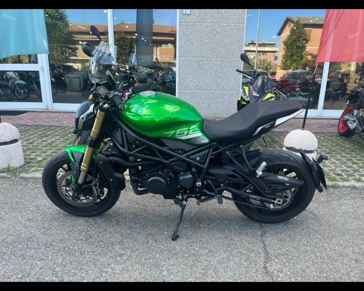 Benelli 752 S (2022 - 25) (8)