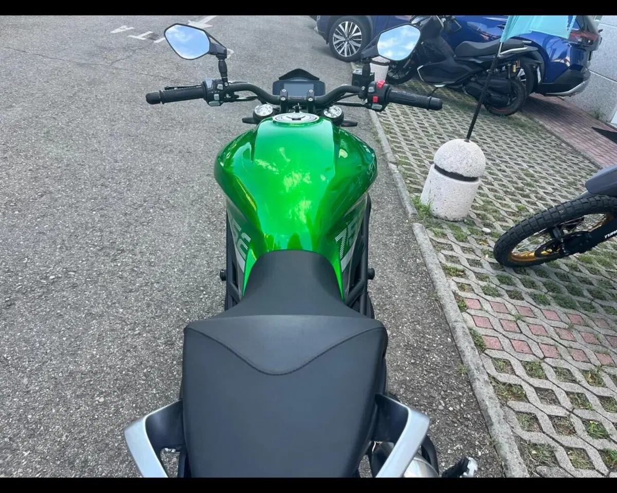 Benelli 752 S (2022 - 25) (13)