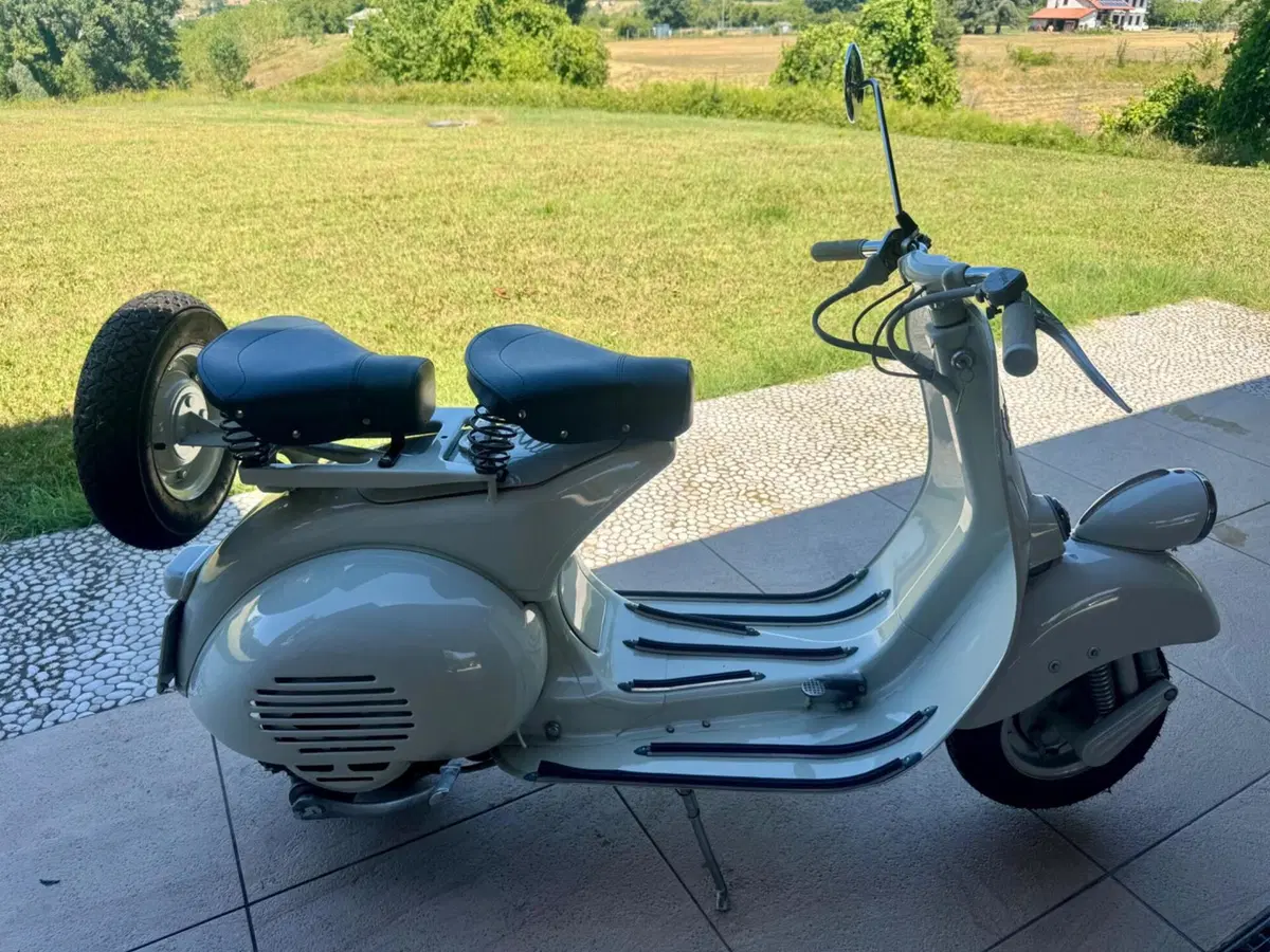 Piaggio VN 125 Faro Basso (2)