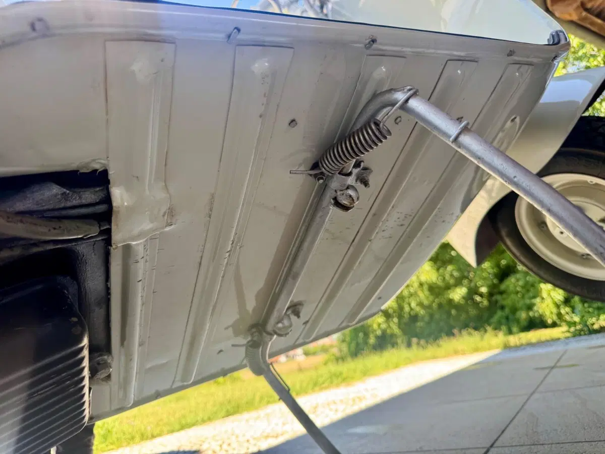 Piaggio VN 125 Faro Basso (6)