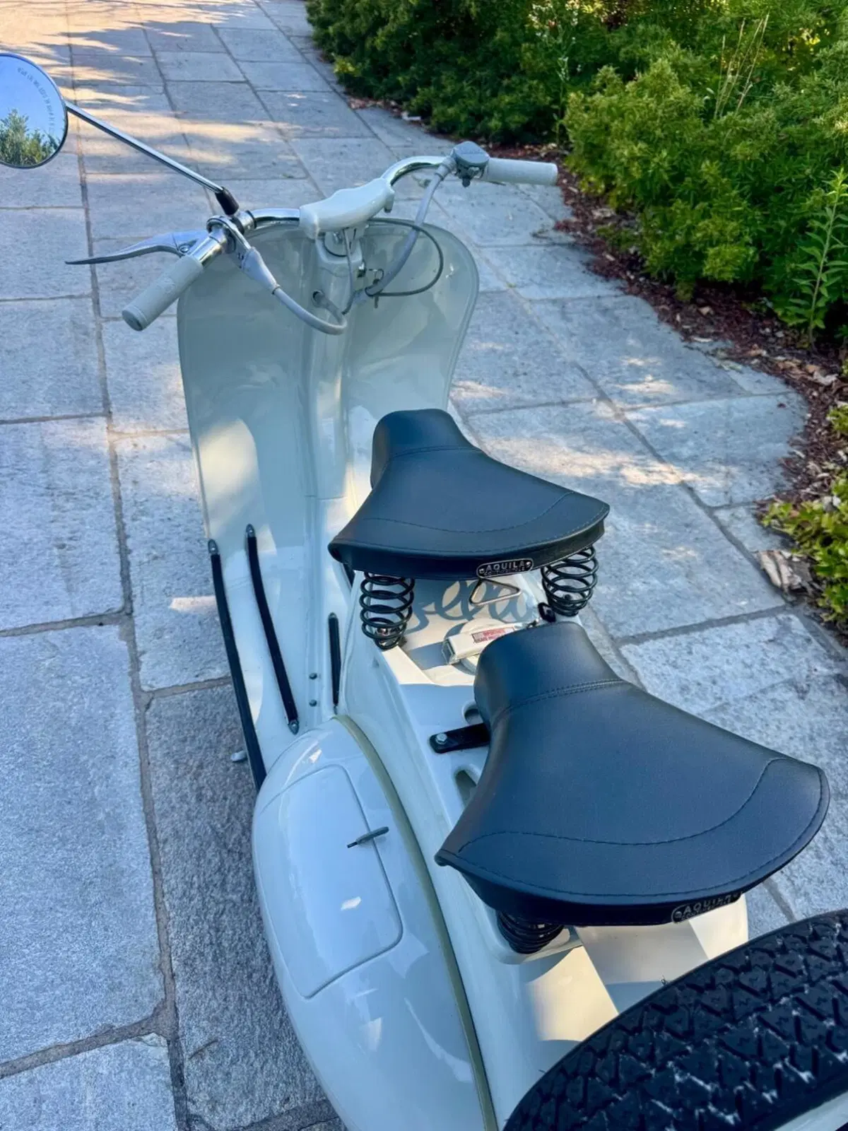 Piaggio VN 125 Faro Basso (12)