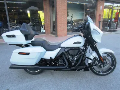 Harley-Davidson Street Glide (2024 - 26) usata